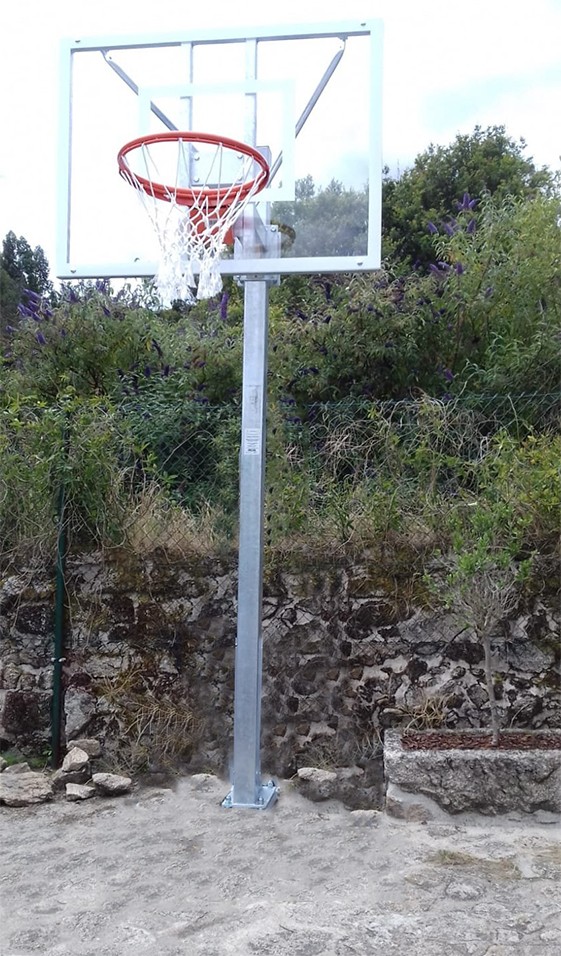 JGO CANASTAS GALVANIZADAS MINIBASKET MONOTUBO NEW TUBO 114 MM FIJAS CON BASE ANCLAJE-SIN TABLERO,ARO